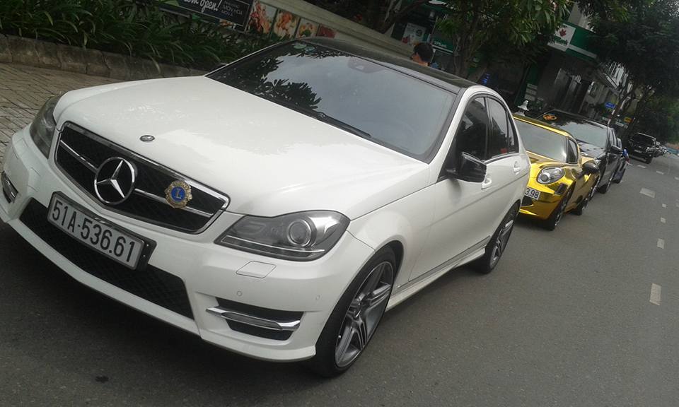 Dàn siêu xe và xe thể thao tiển tỷ rước dâu tại Sài thành - ảnh 13