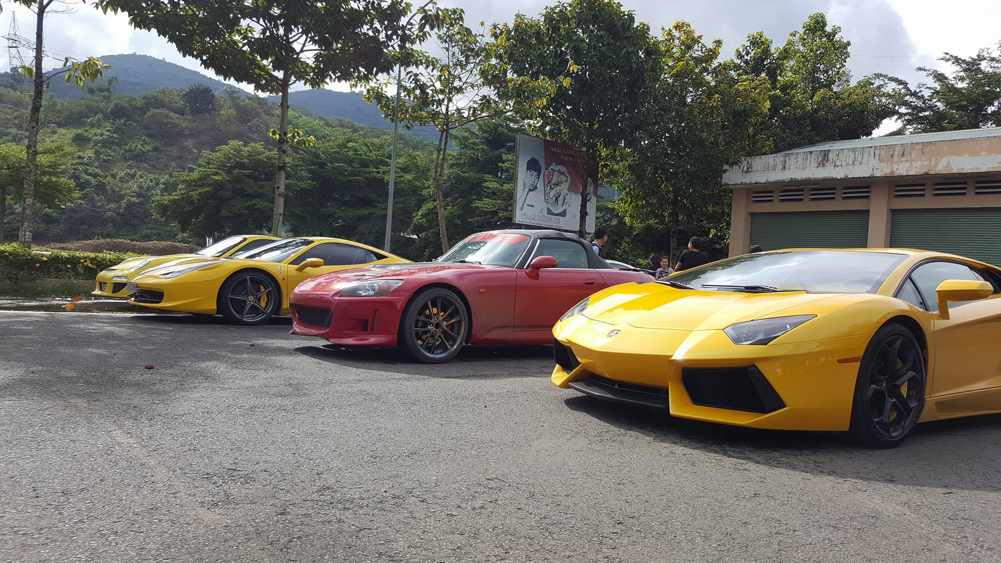 Đoàn siêu xe Việt Nam Team