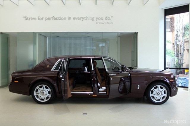 Ngắm xe Rolls-Royce Phantom Oriental Sun của đại gia Lê Thanh Thản - ảnh 8