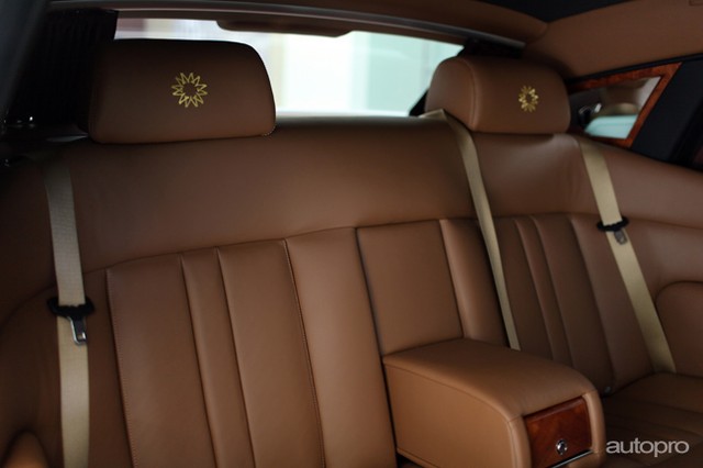 Ngắm xe Rolls-Royce Phantom Oriental Sun của đại gia Lê Thanh Thản - ảnh 9