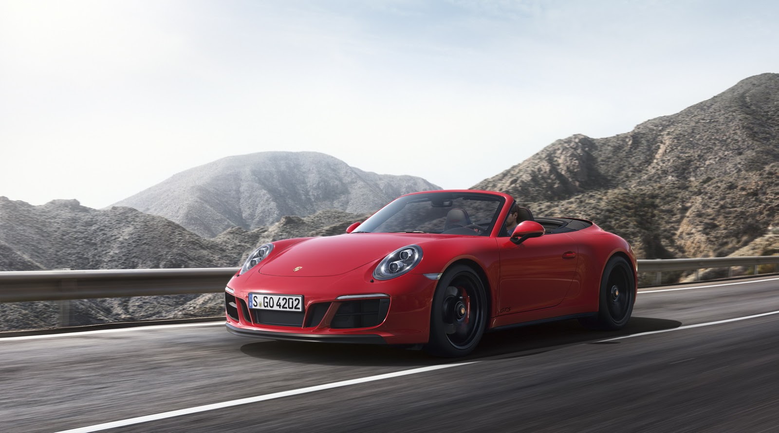 Porsche 911 GTS 2017 tăng thêm 20 mã lực, giá từ 3 tỷ Đồng - ảnh 2