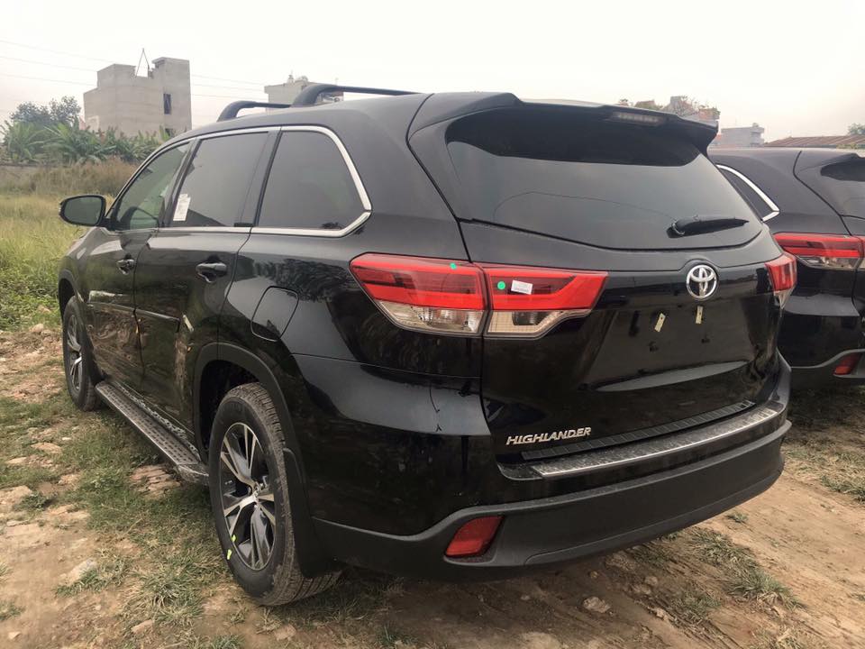 Lô xe Toyota Highlander 2017 đổ bộ Việt Nam đúng dịp Tết - ảnh 5
