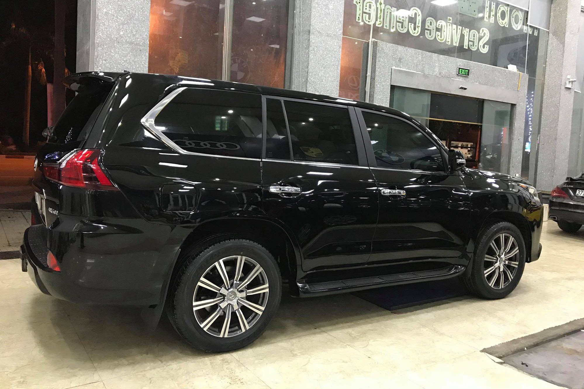 15 ngày lột xác Lexus LX570 2008 thành 2018 với 450 triệu đồng của dân chơi Việt - Ảnh 15.