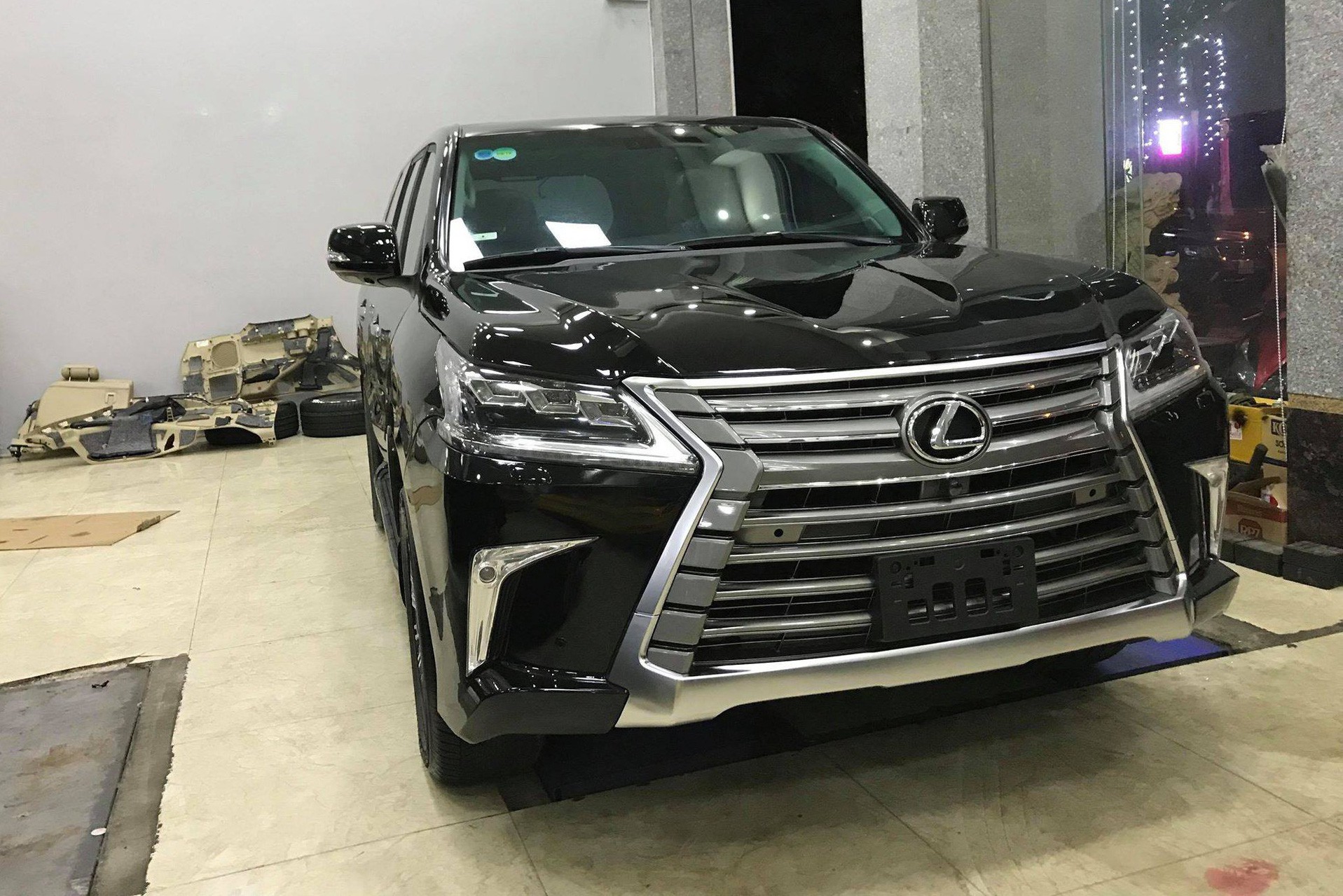 15 ngày lột xác Lexus LX570 2008 thành 2018 với 450 triệu đồng của dân chơi Việt - Ảnh 13.
