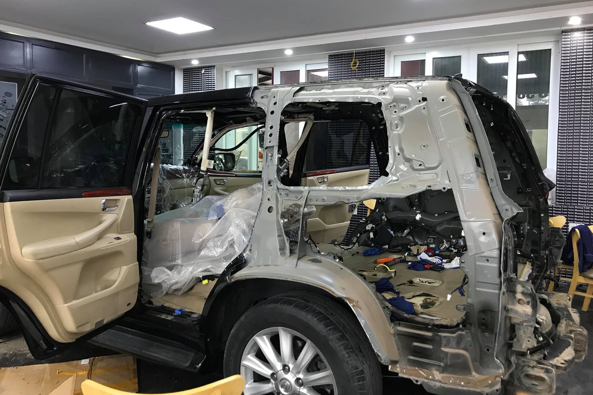 15 ngày lột xác Lexus LX570 2008 thành 2018 với 450 triệu đồng của dân chơi Việt - Ảnh 8.