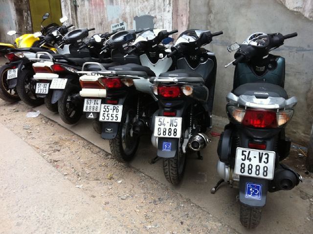 Sốc với dàn Honda SH 150i cùng bộ biển tứ, ngũ quý đẹp đến lạ kỳ - ảnh 16
