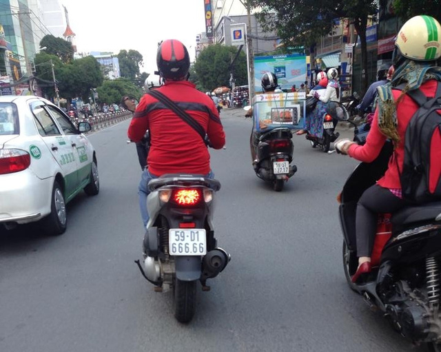 Sốc với dàn Honda SH 150i cùng bộ biển tứ, ngũ quý đẹp đến lạ kỳ - ảnh 9