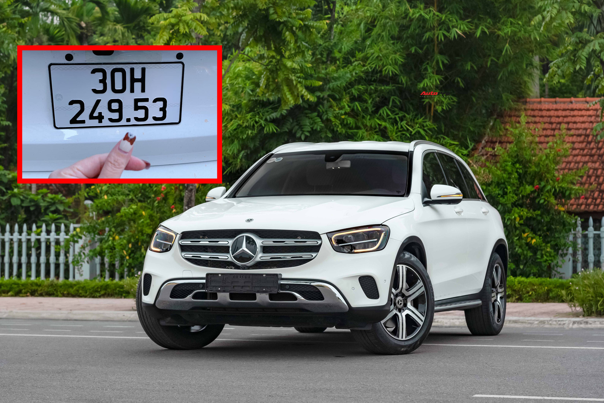 Nữ chủ nhân Mercedes GLC 200 'cay đắng' vì bấm trúng biển số 49.53 trong ngày đầu giảm 50% lệ phí trước bạ