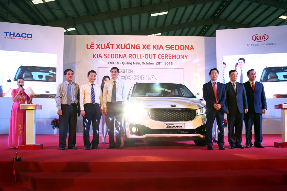 Xe đa dụng Kia Sedona 'nội địa' đầu tiên đã được xuất xưởng - ảnh 2