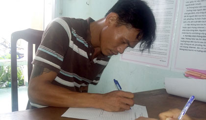 Mâu thuẫn gia đình, tự đốt nhà mình - ảnh 1