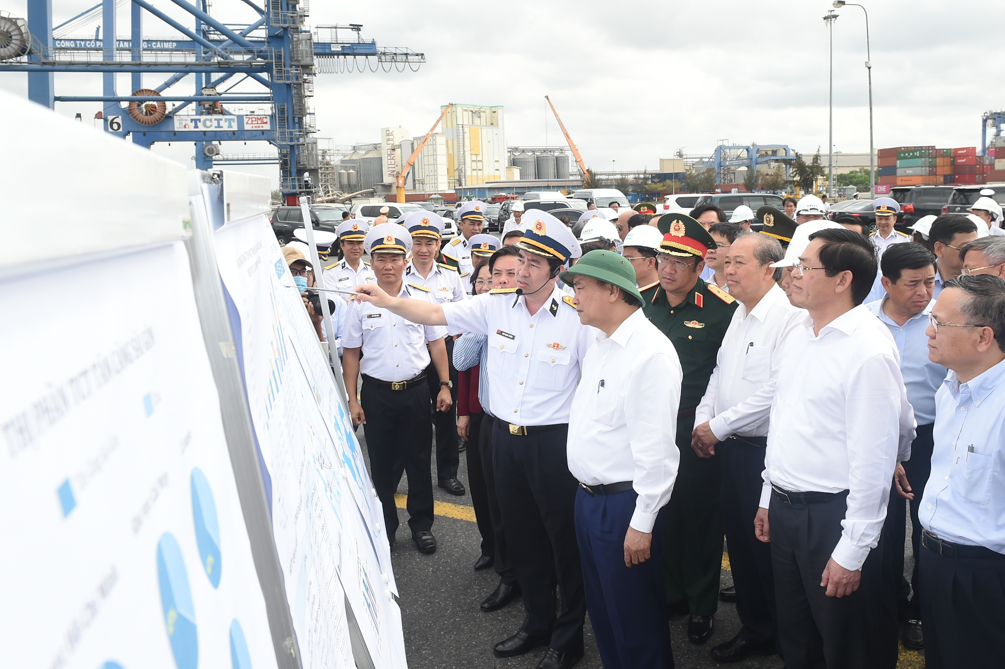 Thủ tướng gỡ vướng cho cụm cảng nước sâu lớn nhất cả nước