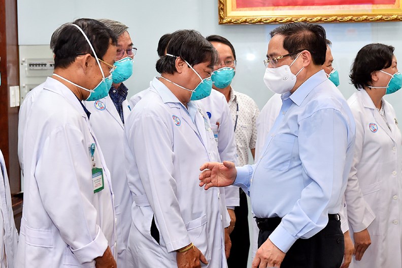 Tăng cường kiểm tra, đôn đốc, phòng, chống dịch; thực hiện hiệu quả chiến lược vắc xin