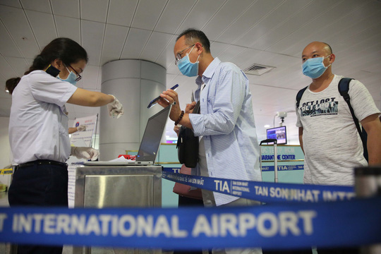 Việt Nam tạm dừng cấp visa cho người nước ngoài từ 0h đêm nay