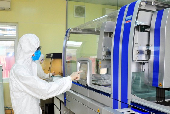 Thủ tướng chỉ đạo thanh tra các gói thầu mua máy xét nghiệm Covid-19