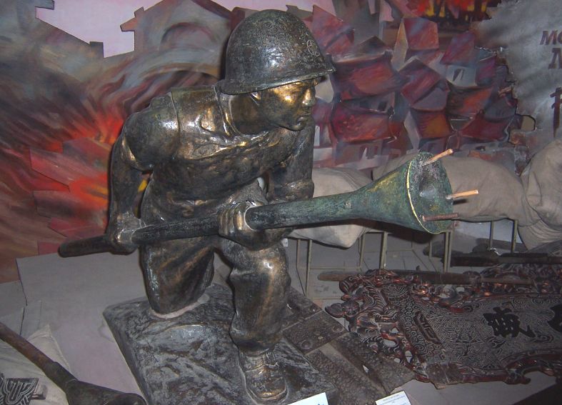 Bom ba càng - vũ khí biểu tượng của tinh thần quyết tử cho Tổ quốc quyết sinh - ảnh 2