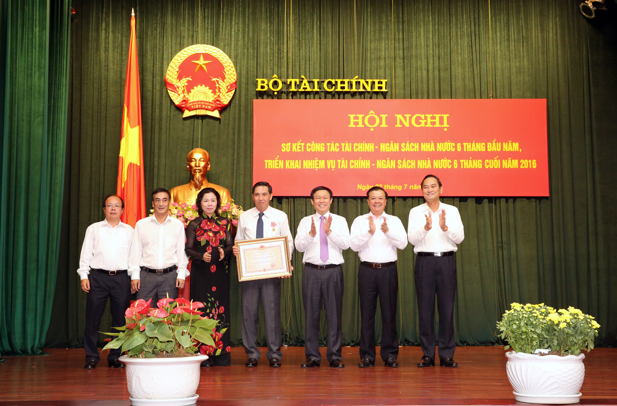 Phó Thủ tướng: Không để lợi ích nhóm can thiệp việc thu, chi ngân sách - ảnh 2