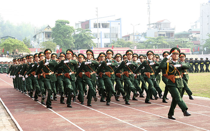 Xây dựng lực lượng vũ trang tỉnh Ðiện Biên vững mạnh về chính trị, tư tưởng