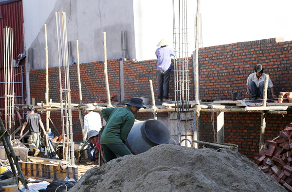 Sa Pa “lên cơn sốt” xây nhà nghỉ, khách sạn - ảnh 3