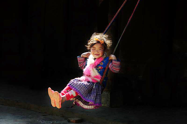 Nụ cười trong trẻo của trẻ em vùng cao - ảnh 6