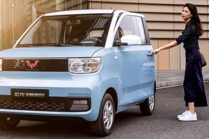 Những mẫu ô tô điện giá dưới 300 triệu đồng khiến nhiều người Việt mơ ước