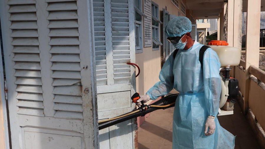 Nghe VietNamNet: Hơn 70 học sinh nhập viện với triệu chứng chóng mặt, nhức đầu, sốt