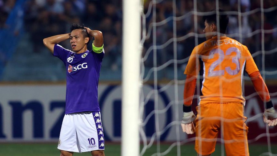 Nghe VietNamNet: Phung phí cơ hội, Hà Nội FC tự làm khó mình trước trận lượt về AFC Cup 2019