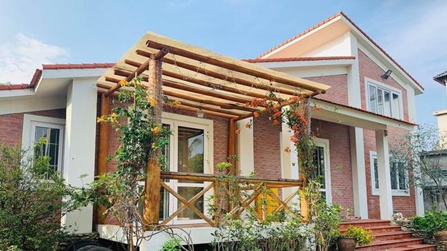 Cận cảnh căn biệt thự nhà vườn rộng 1.300m2 của nam diễn viên Hồng Đăng