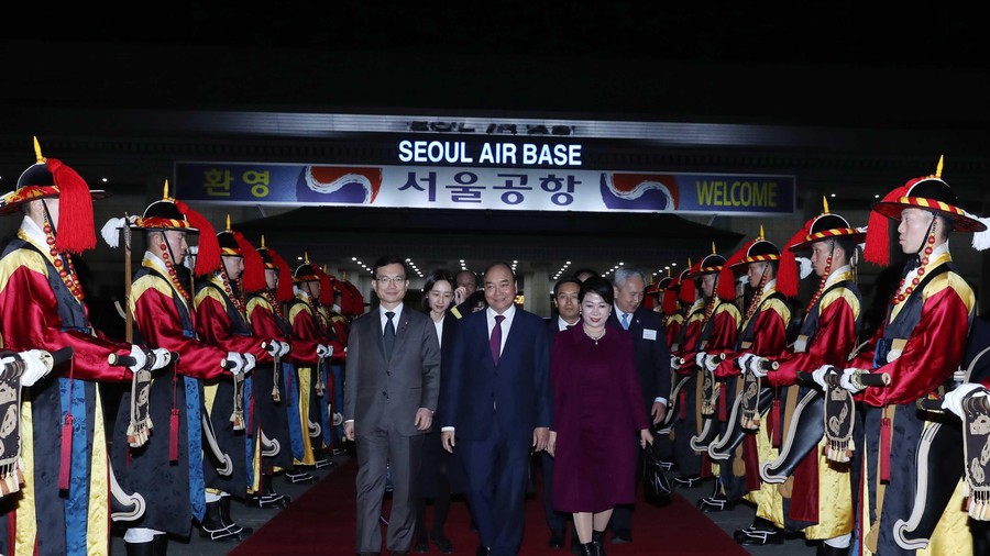 Nghe VietNamNet: Thủ tướng Nguyễn Xuân Phúc kết thúc tốt đẹp chuyến thăm Hàn Quốc