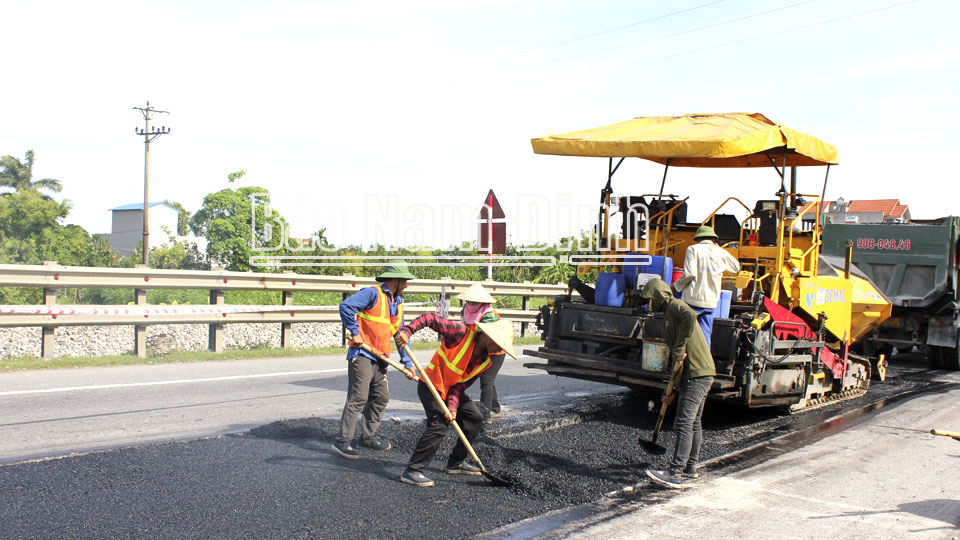 Nam Định: Tăng cường tuyên truyền, giáo dục pháp luật, duy tu đường sá để giảm tai nạn giao thông