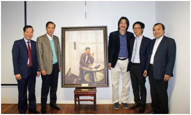 Bảo tàng Hà Nội tiếp nhận bản sao bức tranh Bác Hồ viết Tuyên ngôn Độc lập - ảnh 3