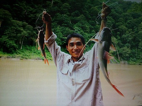 Săn cá khủng trên dòng sông chảy ngược ở Tây Nguyên - ảnh 4