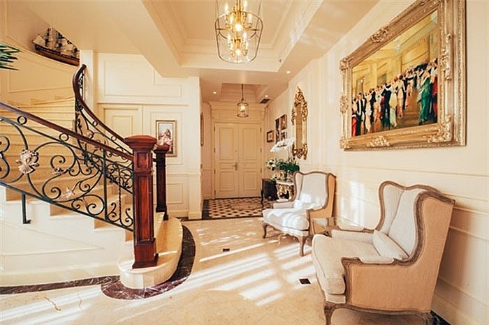 penthouse duoc thiet ke theo phong cach hoang gia cua hoa hau ha kieu anh