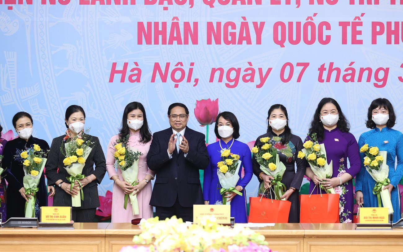 Thủ tướng Phạm Minh Chính: Chúng ta có quyền tự hào về phụ nữ Việt Nam - Ảnh 1.