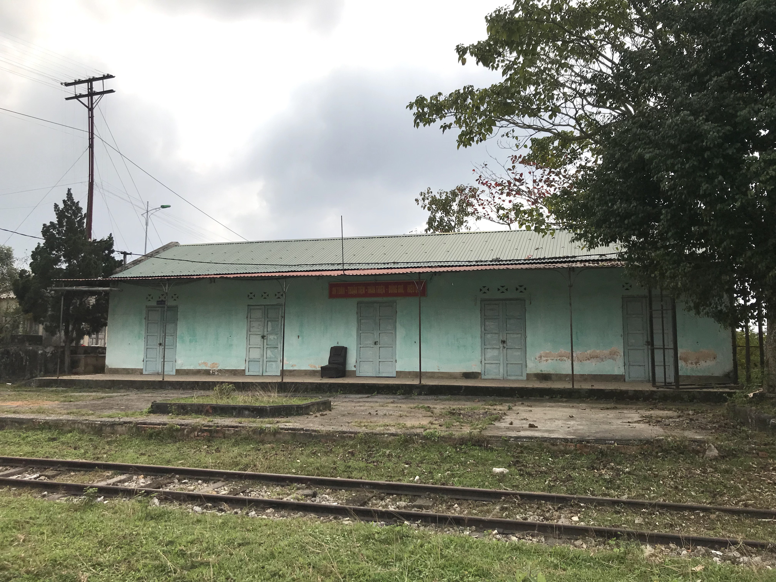 Tuyến đường sắt bị ‘bỏ quên’ gần thập kỷ không có tàu chạy nhưng vẫn tiêu tốn tiền tỷ bảo vệ - Ảnh 5.