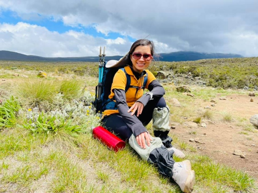 Sếp Viettel trở thành nữ 9x Việt Nam đầu tiên chinh phục Nóc nhà của Châu Phi Kilimanjaro: Leo 8 ngày liên tiếp, xuyên qua vùng nắng rát chóng mặt đến nơi -20 độ C - Ảnh 13.