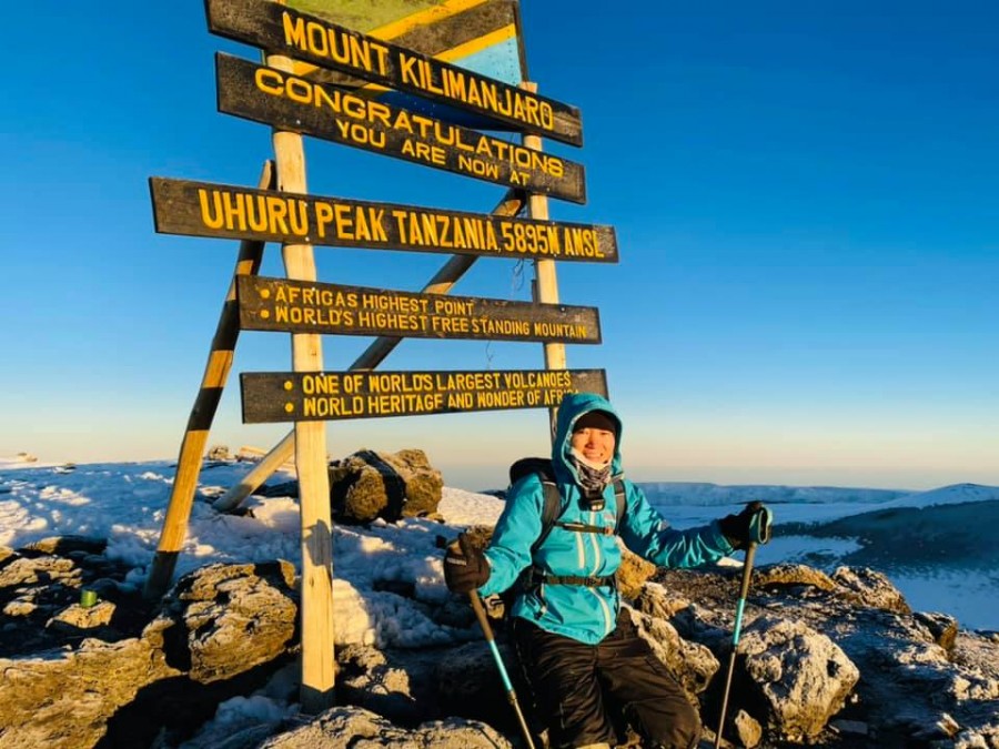Sếp Viettel trở thành nữ 9x Việt Nam đầu tiên chinh phục Nóc nhà của Châu Phi Kilimanjaro: Leo 8 ngày liên tiếp, xuyên qua vùng nắng rát chóng mặt đến nơi -20 độ C - Ảnh 10.