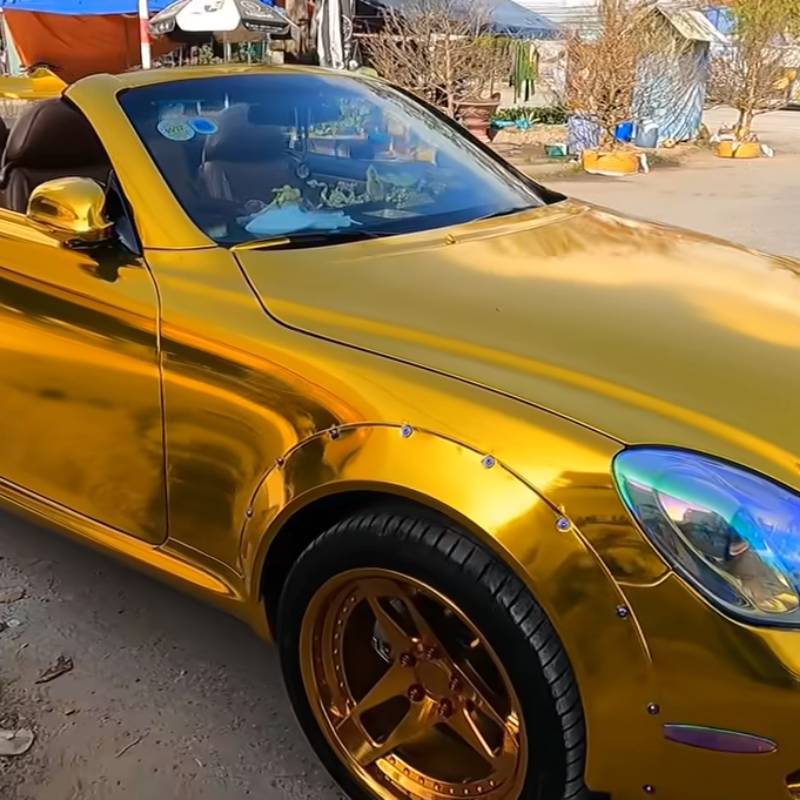 Ra đường đậm chất phong thuỷ như ‘đại gia’ miền Tây: Dát 50 lượng vàng trên người, xe Lexus cũng phải phủ vàng mới ‘hợp mệnh’ - Ảnh 3.