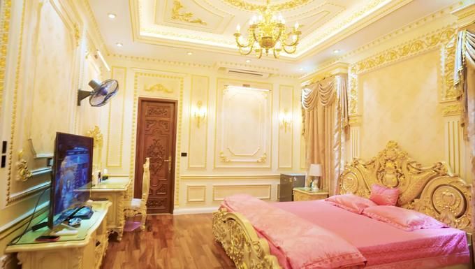 Bạch dinh của đại gia Thanh Hóa: Đầu tư hơn 100 tỷ đồng, toàn bộ nội thất được mạ vàng, nóc nhà có tượng Nữ thần tự do - Ảnh 8.
