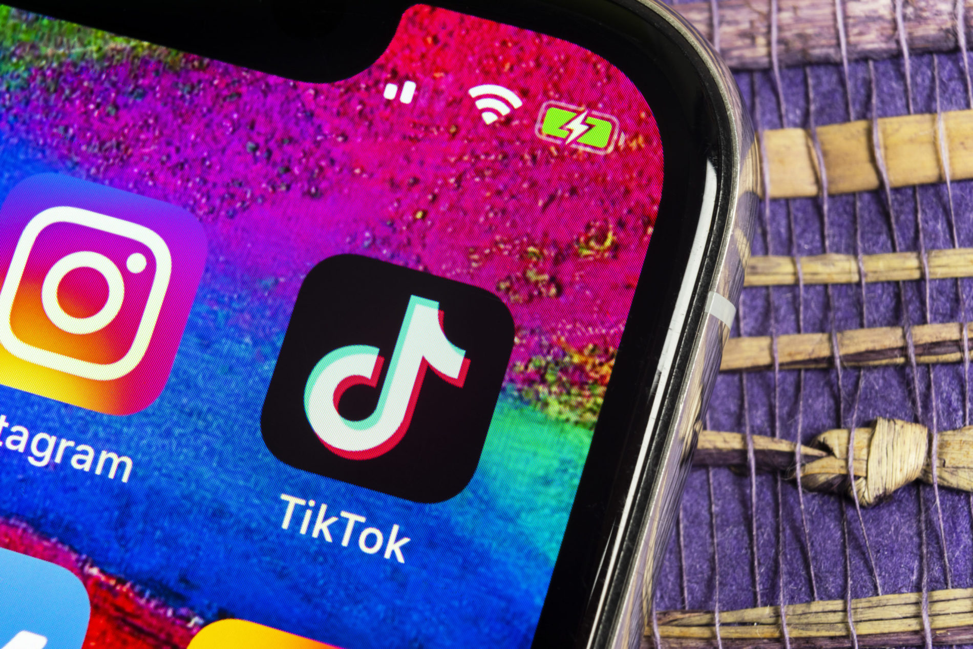 TikTok – mạng xã hội nắm trong tay ‘quyền sinh quyền sát’: Quyết định bài hát, video hay xu hướng nào sẽ viral, biến người vô danh thành ngôi sao trong một nốt nhạc’ - Ảnh 3.