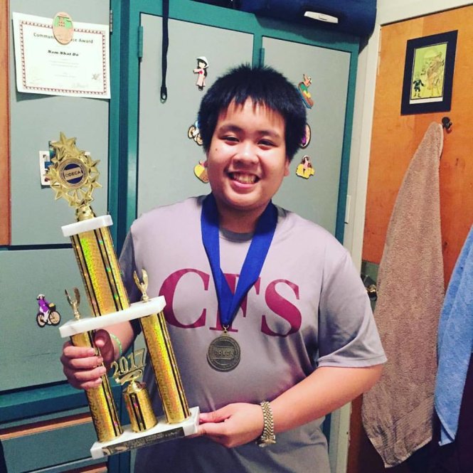 7 tuổi đạt kỉ lục “Dịch giả nhỏ tuổi nhất Việt Nam”, từng gây tranh cãi với phát ngôn truyện tranh là con sâu đục khoét tâm hồn, thần đồng Đỗ Nhật Nam hiện tại ra sao? - Ảnh 2.