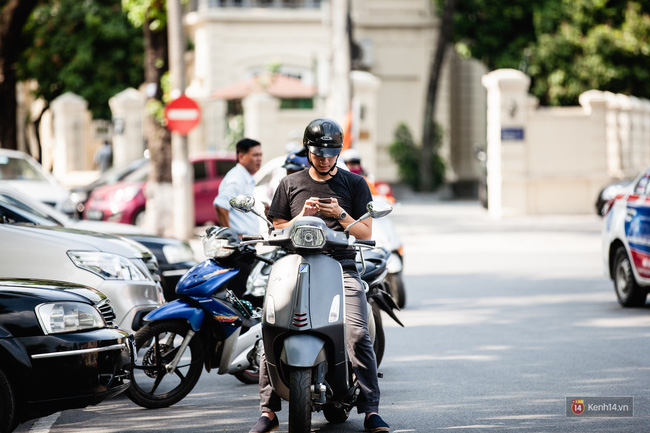 Và dò tìm Pokemon.