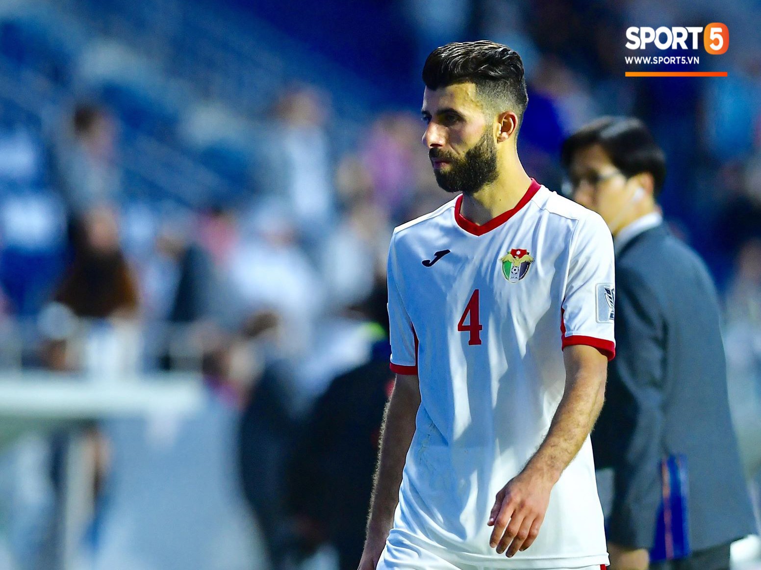 Đáng thương hình ảnh cầu thủ Jordan gục đầu khóc sau quả luân lưu định mệnh của Tư Dũng - Ảnh 7.