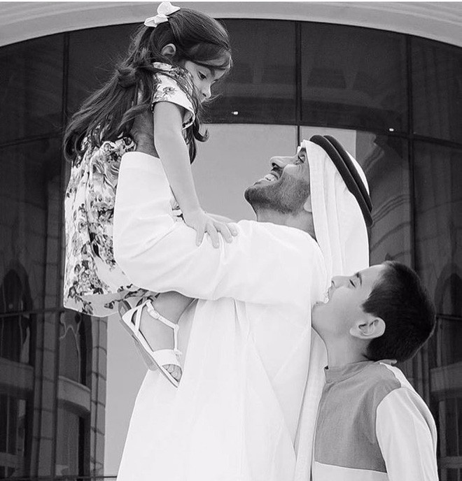 Hoàng tử UAE mua sạch vé, không cho dân Qatar vào xem bán kết Asian Cup quyền lực đến mức nào? - Ảnh 7.