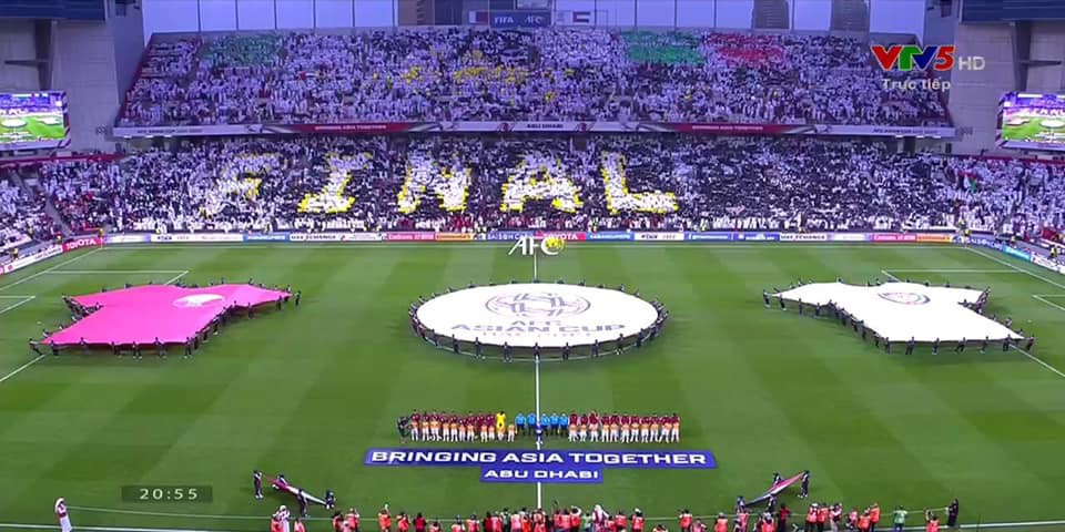 Đội tuyển thua nhục nhã, CĐV nước chủ nhà UAE còn để lại hình ảnh vô cùng xấu xí - Ảnh 9.