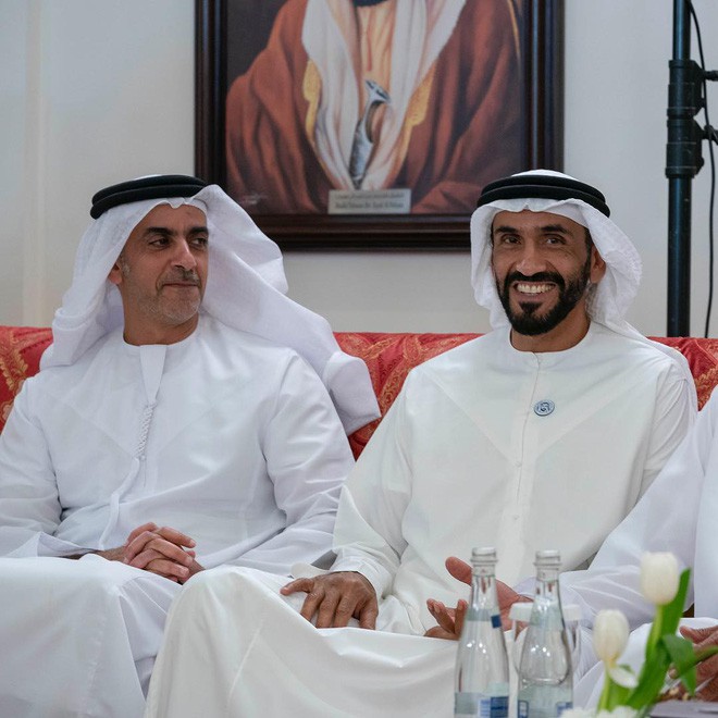 Hoàng tử UAE mua sạch vé, không cho dân Qatar vào xem bán kết Asian Cup quyền lực đến mức nào? - Ảnh 9.