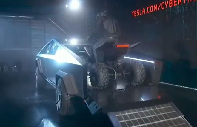 Tesla ra mắt Cybertruck: tăng tốc nhanh hơn cả siêu xe thể thao, vỏ chống đạn, có thể chạy 800 km mới cần sạc pin, giá khởi điểm 39.900 USD - Ảnh 3.