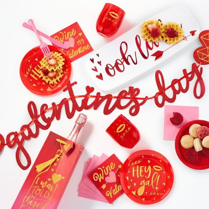 Này cánh đàn ông! Phụ nữ không còn chờ hoa và socola nữa đâu bởi họ đang mải đi chơi Galentines Day mất rồi - Ảnh 4.