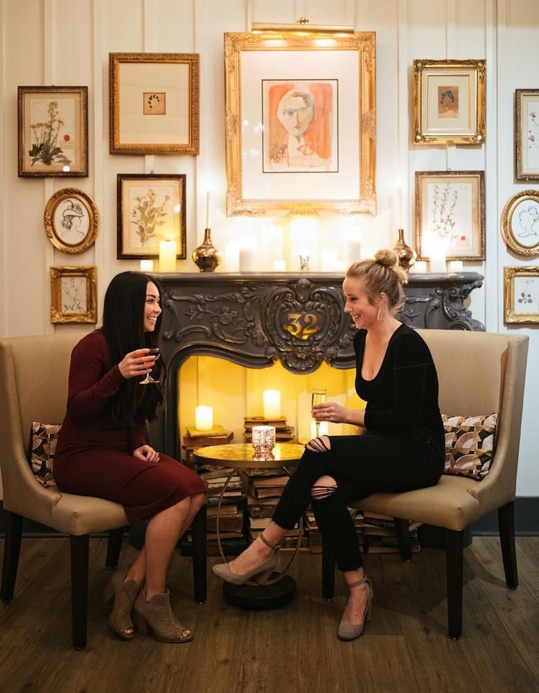 Này cánh đàn ông! Phụ nữ không còn chờ hoa và socola nữa đâu bởi họ đang mải đi chơi Galentines Day mất rồi - Ảnh 6.