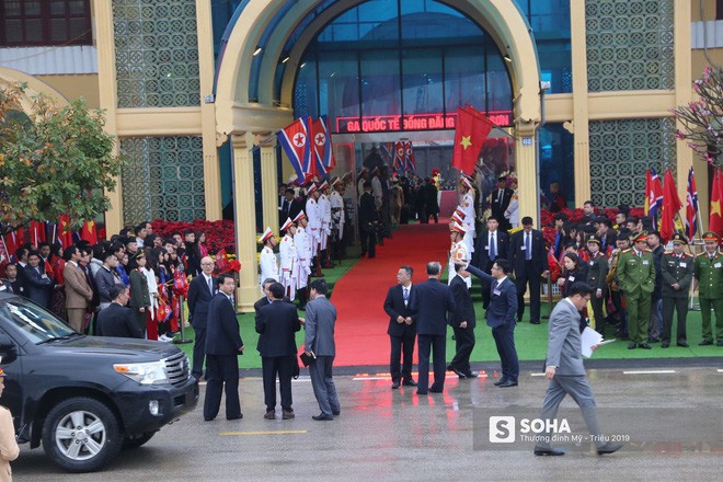 Chủ tịch Kim Jong Un đã cập ga Đồng Đăng, bắt đầu hành trình công du Việt Nam - Ảnh 13.