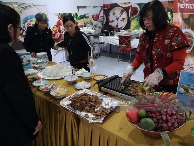 Chỉ nhìn qua vài món đãi phóng viên quốc tế thời gian Hội nghị thượng đỉnh cũng thấy ngay những địa điểm ăn uống nức tiếng Hà Nội - Ảnh 15.